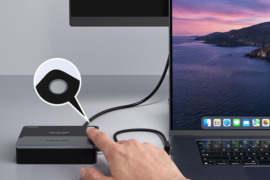 Button for changing the gaming dock display mode