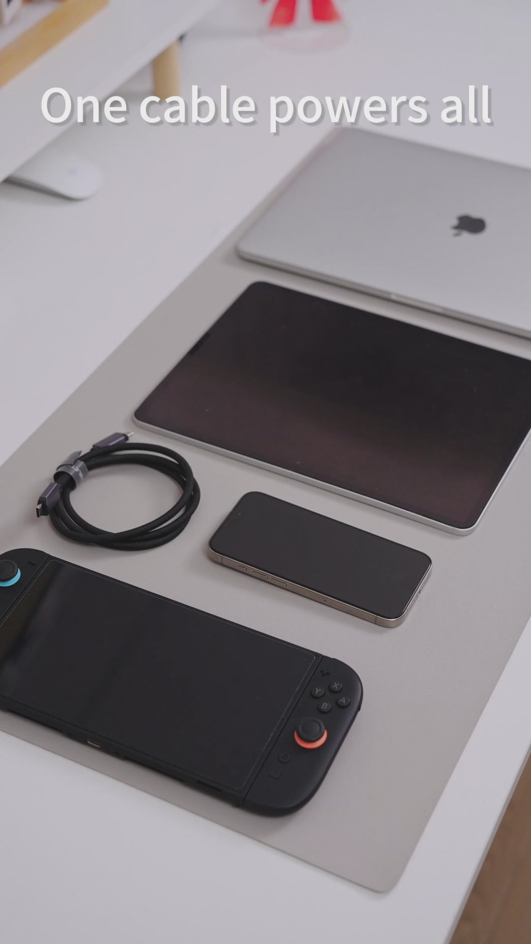 Load video: USB4 V2.0 Cable (80Gbps, 240W, 8K) - Full Function USB-C